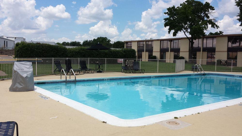 Rodeway Inn Duncanville Extérieur photo